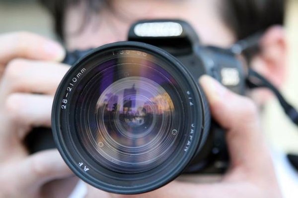 Les 5 bonnes raisons de faire appel à un photographe de mariage et d'événement familial